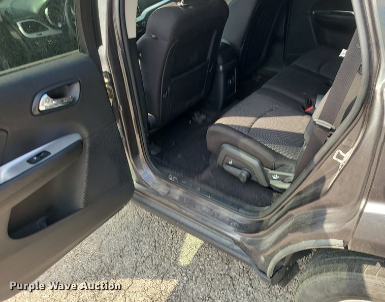 image for item DK4063 2015 Dodge Journey SXT  SUV