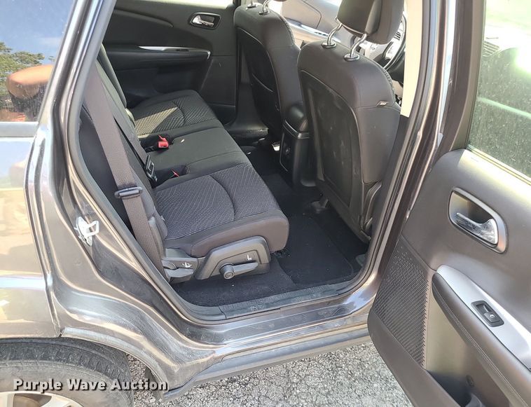 image for item DK4063 2015 Dodge Journey SXT  SUV