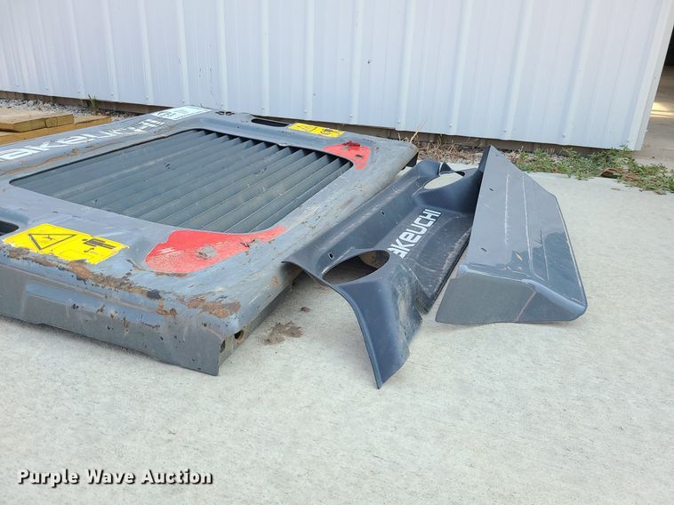 image for item DK4065 Takeuchi TL10  engine cover