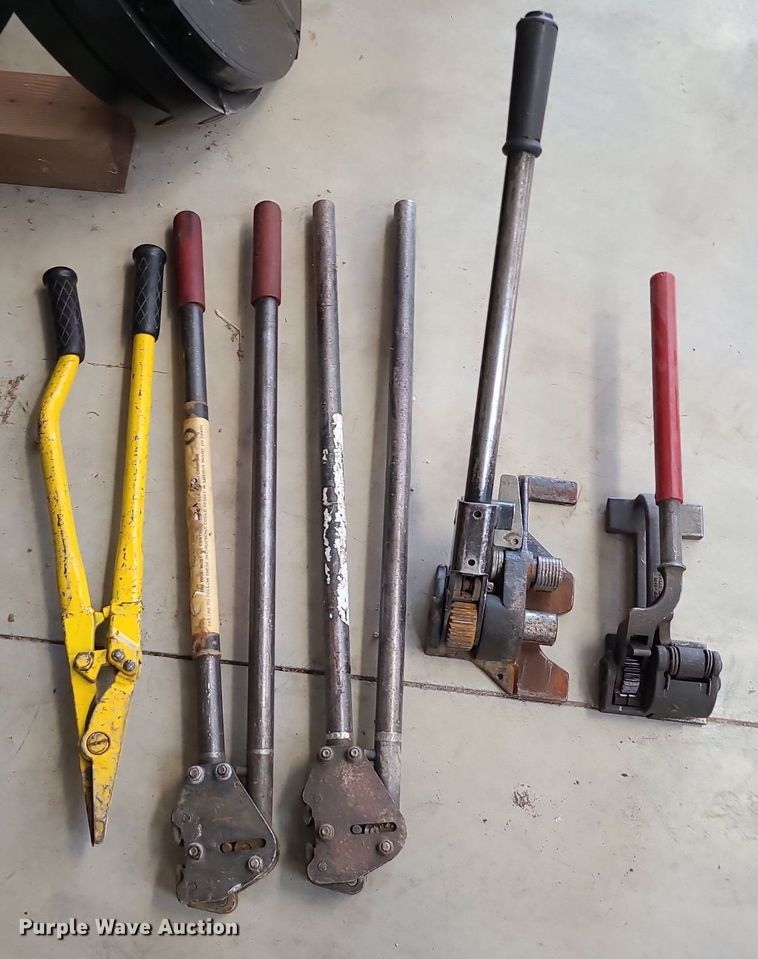 image for item DK4067 Steel banding equipment