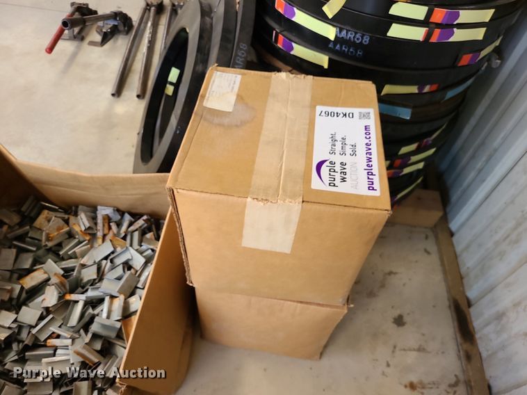 image for item DK4067 Steel banding equipment