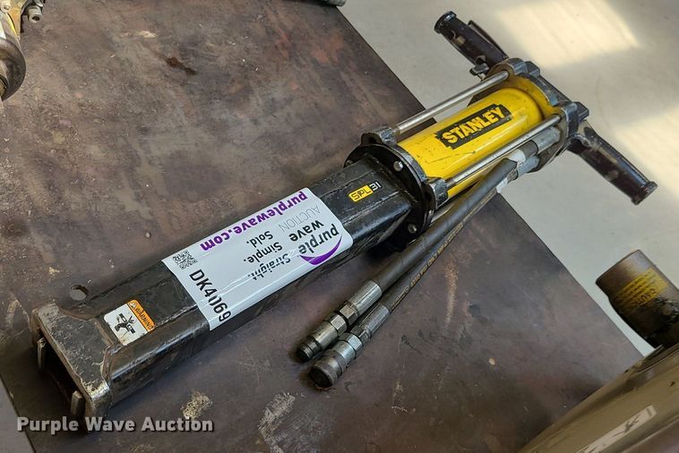 image for item DK4069 Stanley Spl31   spike puller