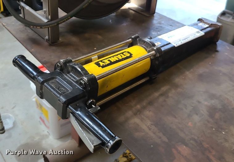 image for item DK4069 Stanley Spl31   spike puller