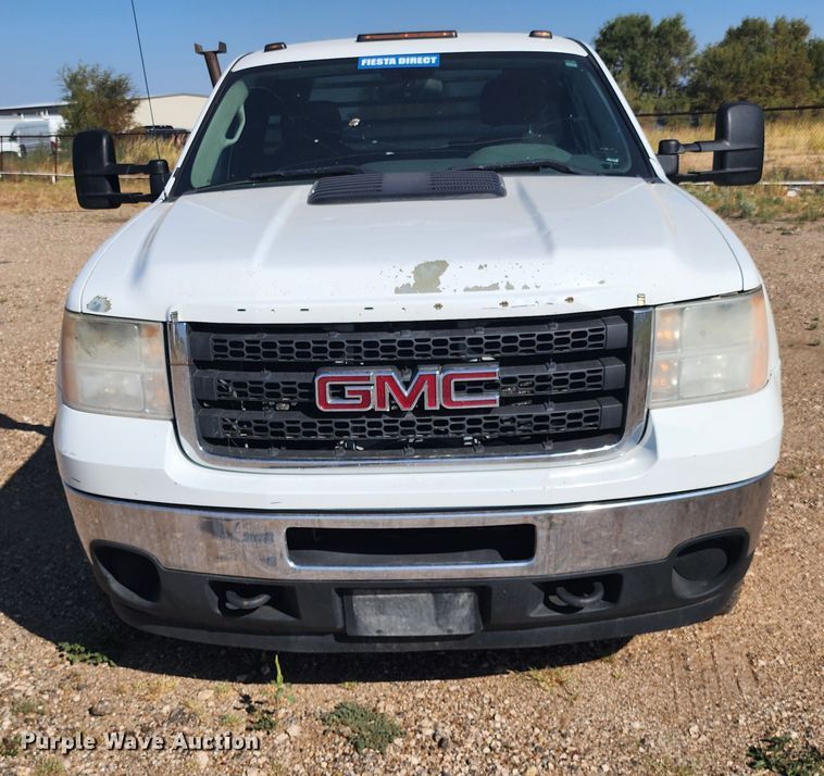 image for item DK6511 2014 GMC Sierra 3500HD  flatbed pickup truck