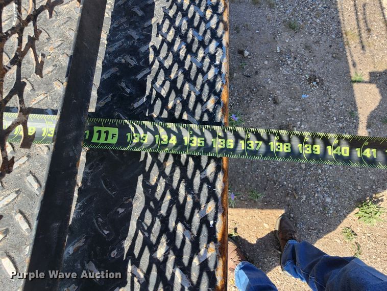 image for item DK6511 2014 GMC Sierra 3500HD  flatbed pickup truck