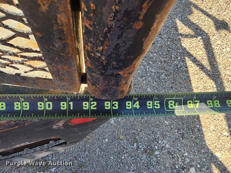 image for item DK6511 2014 GMC Sierra 3500HD  flatbed pickup truck