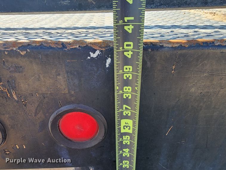 image for item DK6511 2014 GMC Sierra 3500HD  flatbed pickup truck