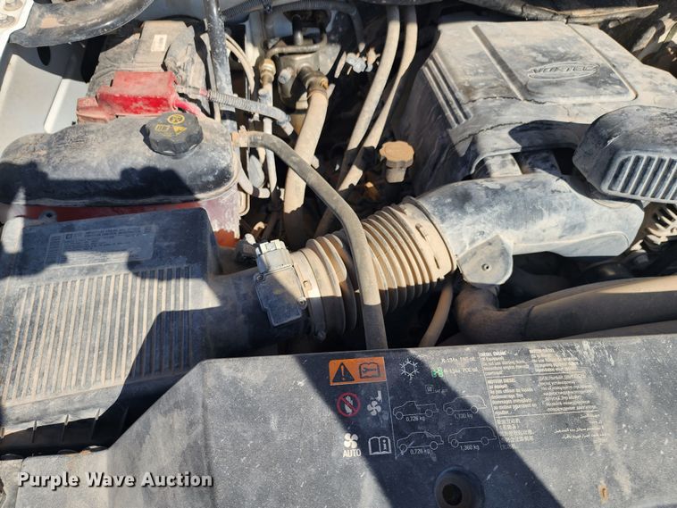 image for item DK6511 2014 GMC Sierra 3500HD  flatbed pickup truck