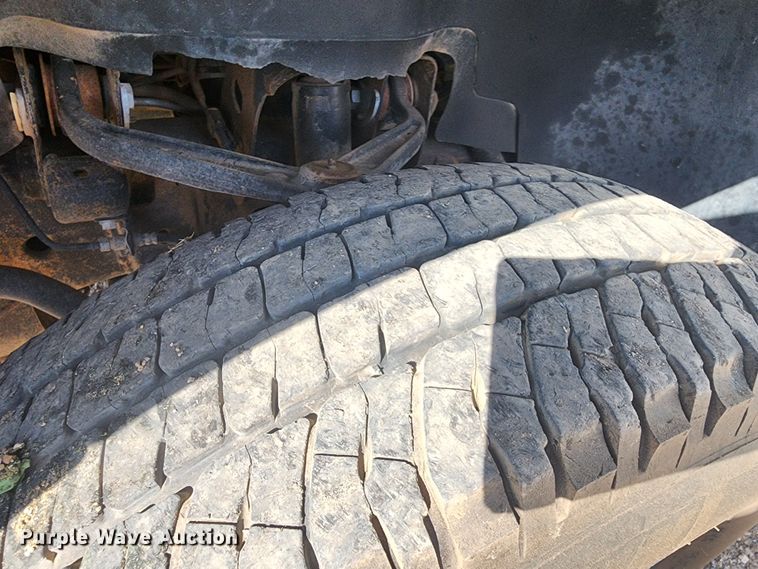 image for item DK6511 2014 GMC Sierra 3500HD  flatbed pickup truck