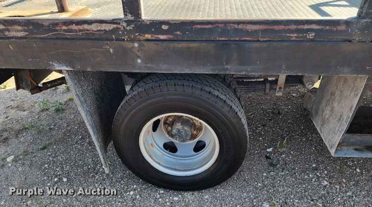 image for item DK6511 2014 GMC Sierra 3500HD  flatbed pickup truck