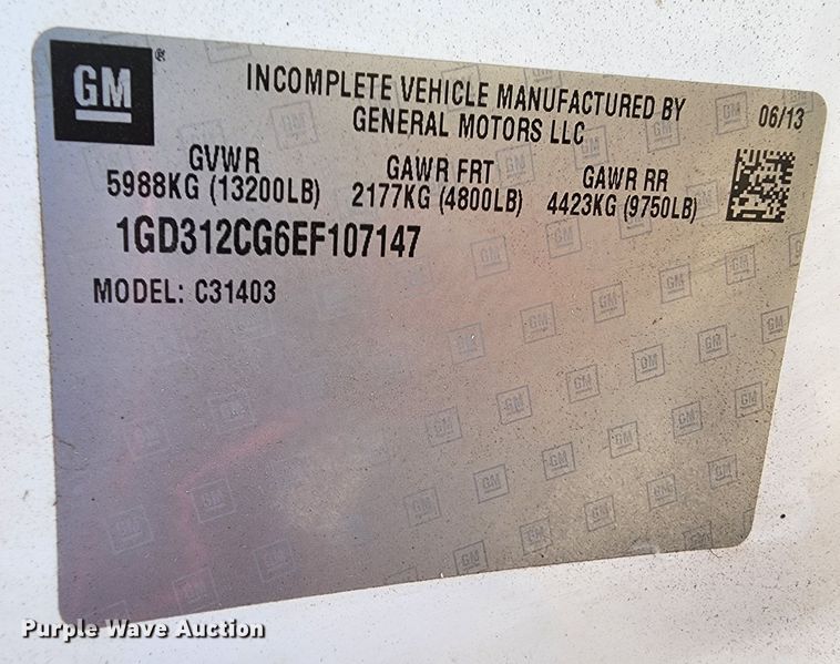 image for item DK6511 2014 GMC Sierra 3500HD  flatbed pickup truck