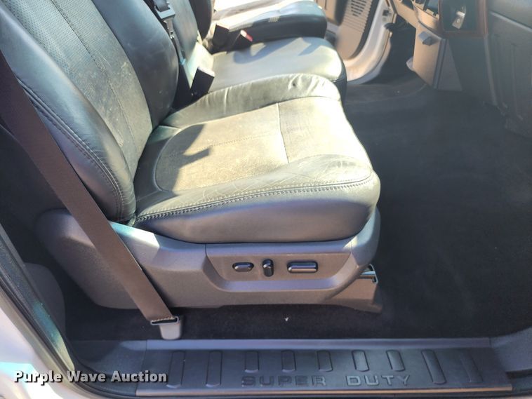 image for item DK6513 2011 Ford F350 Super Duty  Crew Cab pickup truck