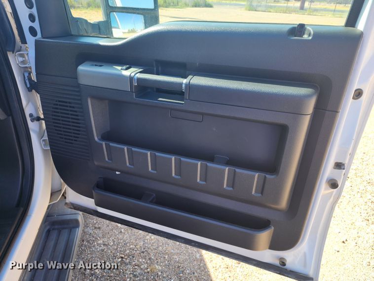 image for item DK6513 2011 Ford F350 Super Duty  Crew Cab pickup truck