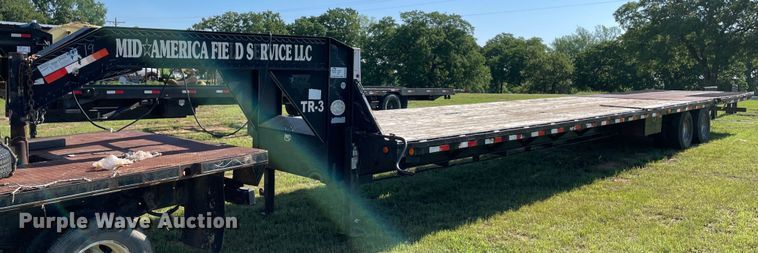 image for item DM0246 2011  PJ Trailer Gooseneck  equipment trailer