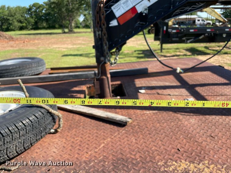 image for item DM0246 2011  PJ Trailer Gooseneck  equipment trailer