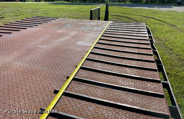 image for item DM0246 2011  PJ Trailer Gooseneck  equipment trailer