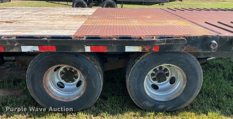 image for item DM0246 2011  PJ Trailer Gooseneck  equipment trailer