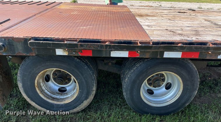 image for item DM0246 2011  PJ Trailer Gooseneck  equipment trailer