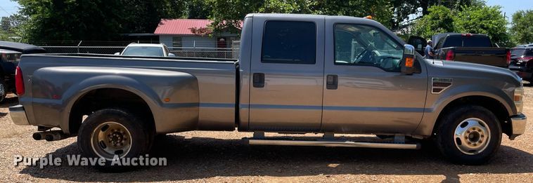 image for item DM0295 2010 Ford F350 Super Duty Crew Cab pickup truck