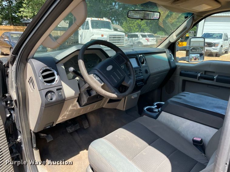 image for item DM0295 2010 Ford F350 Super Duty Crew Cab pickup truck