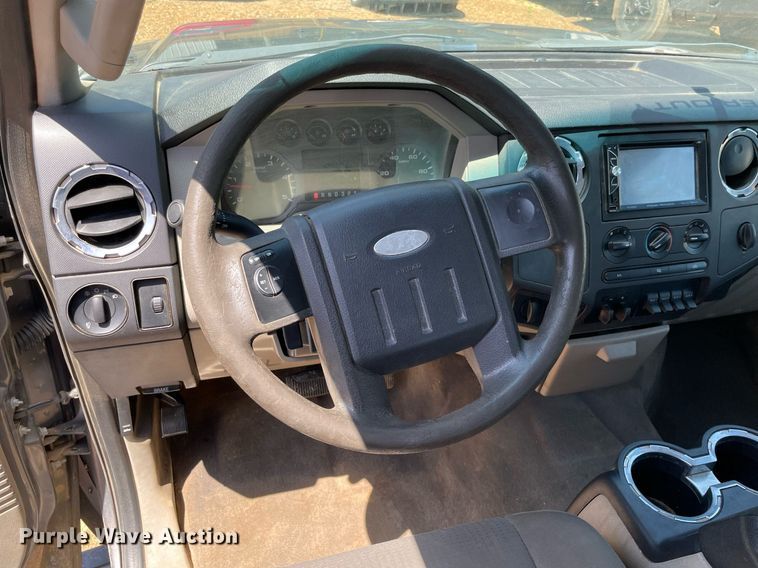 image for item DM0295 2010 Ford F350 Super Duty Crew Cab pickup truck