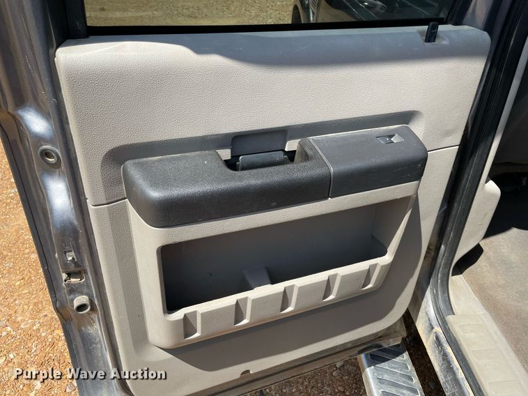 image for item DM0295 2010 Ford F350 Super Duty Crew Cab pickup truck