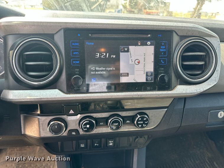 image for item DM8260 2017 Toyota Tacoma  Access Cab pickup truck