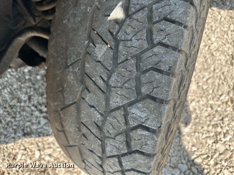 image for item DM8260 2017 Toyota Tacoma  Access Cab pickup truck