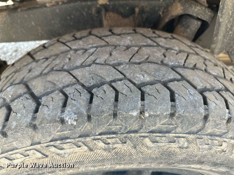 image for item DM8260 2017 Toyota Tacoma  Access Cab pickup truck