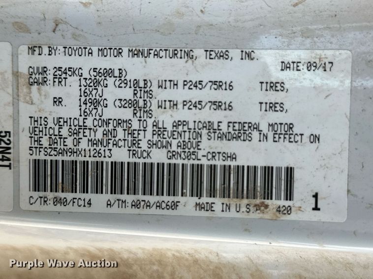 image for item DM8260 2017 Toyota Tacoma  Access Cab pickup truck