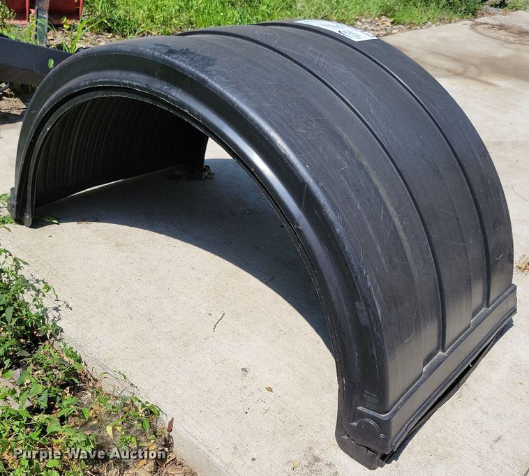 image for item DN4074 (2) poly fenders