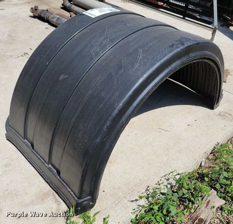 image for item DN4074 (2) poly fenders