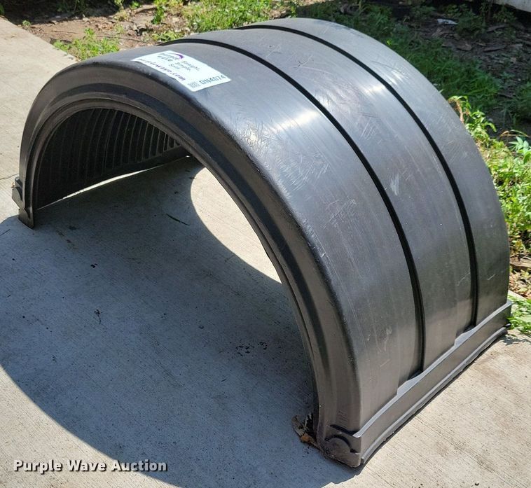 image for item DN4074 (2) poly fenders