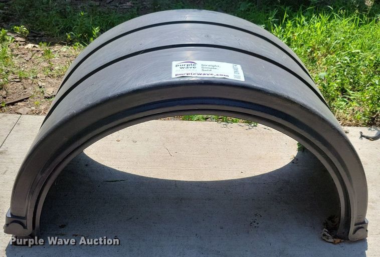 image for item DN4074 (2) poly fenders