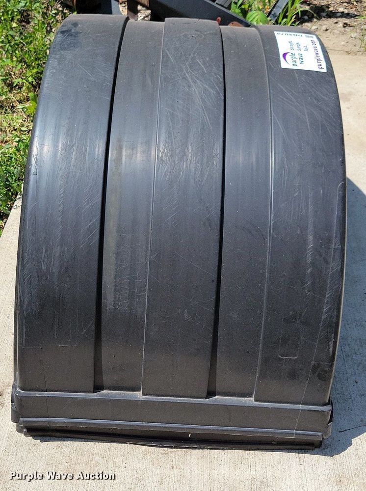 image for item DN4074 (2) poly fenders