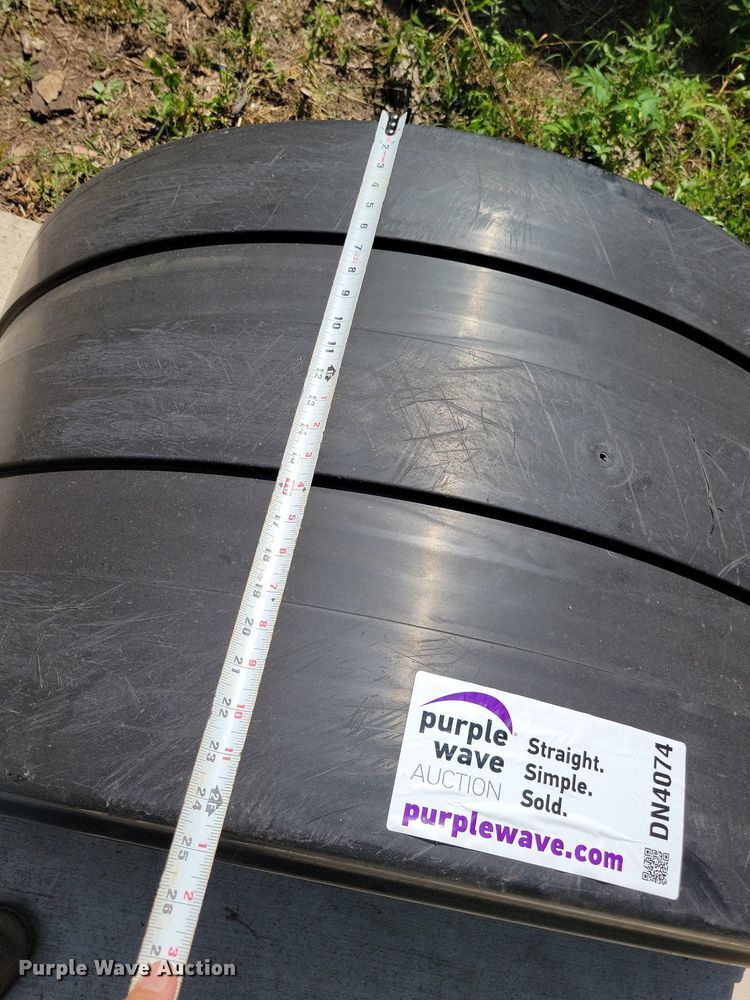 image for item DN4074 (2) poly fenders