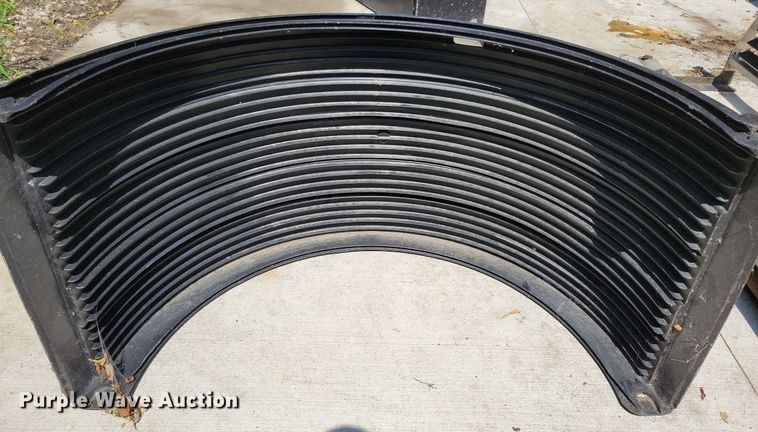 image for item DN4074 (2) poly fenders