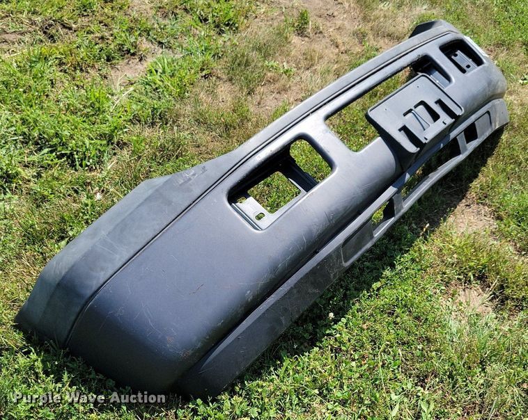 image for item DN4082 Ford F series  front bumper