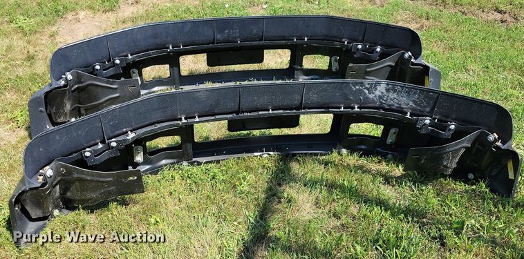 image for item DN4083 (2) Ford front bumpers