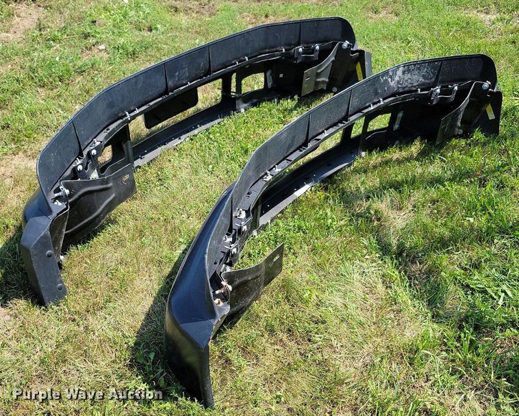image for item DN4083 (2) Ford front bumpers