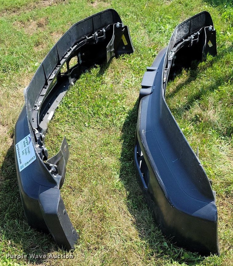 image for item DN4083 (2) Ford front bumpers