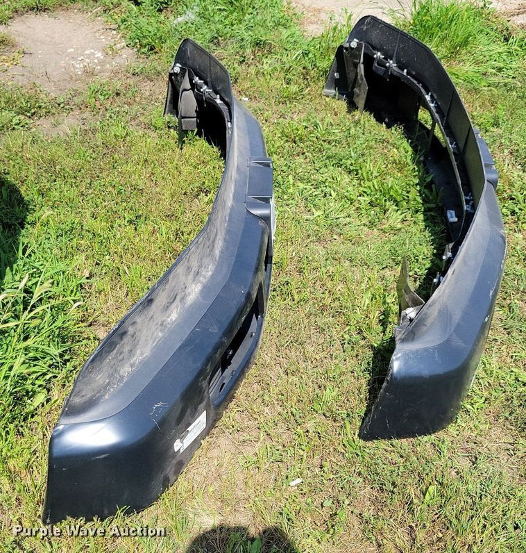 image for item DN4084 (2) Ford front bumpers