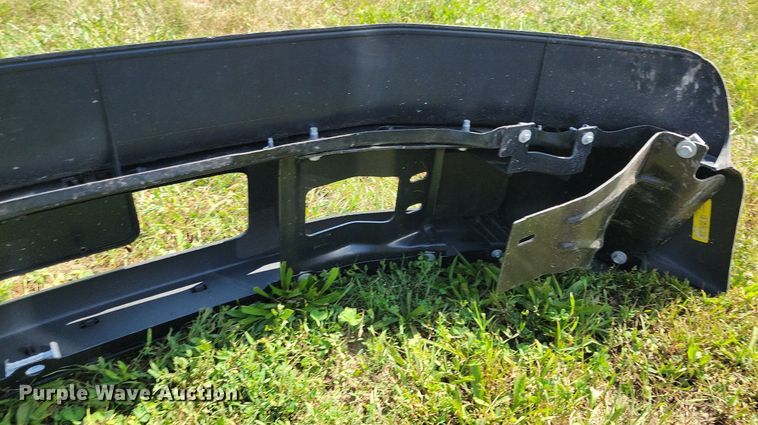 image for item DN4084 (2) Ford front bumpers