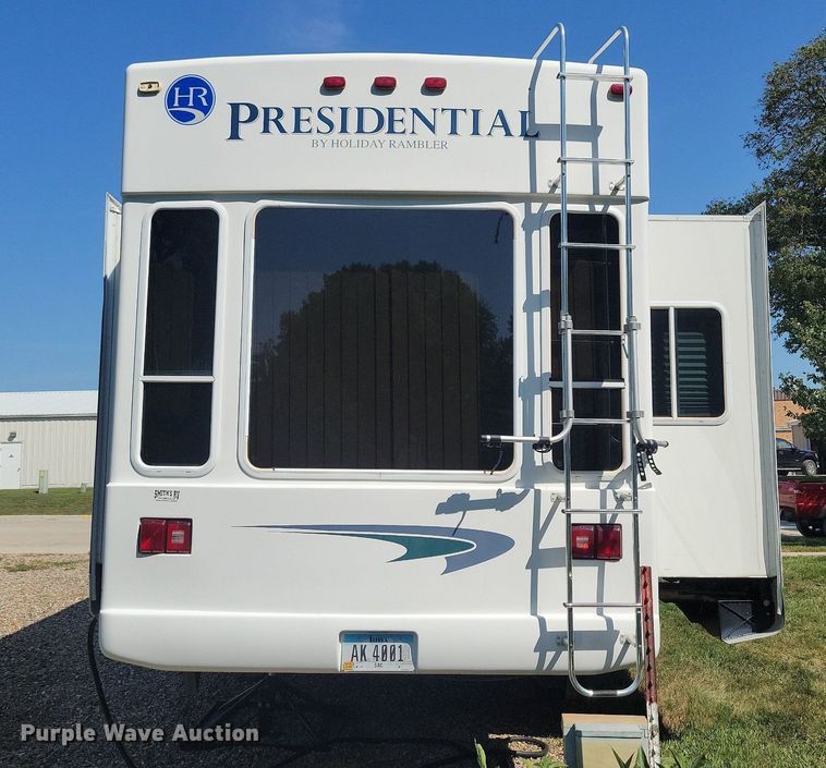image for item DN4105 2005 Holiday Rambler Presidential  camper