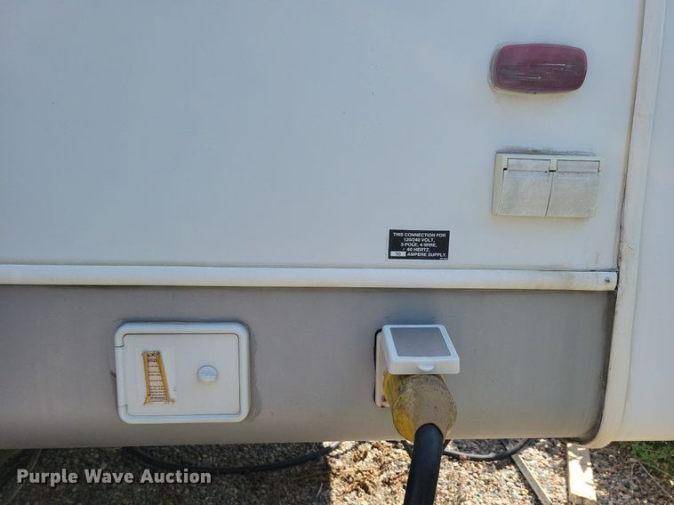 image for item DN4105 2005 Holiday Rambler Presidential  camper