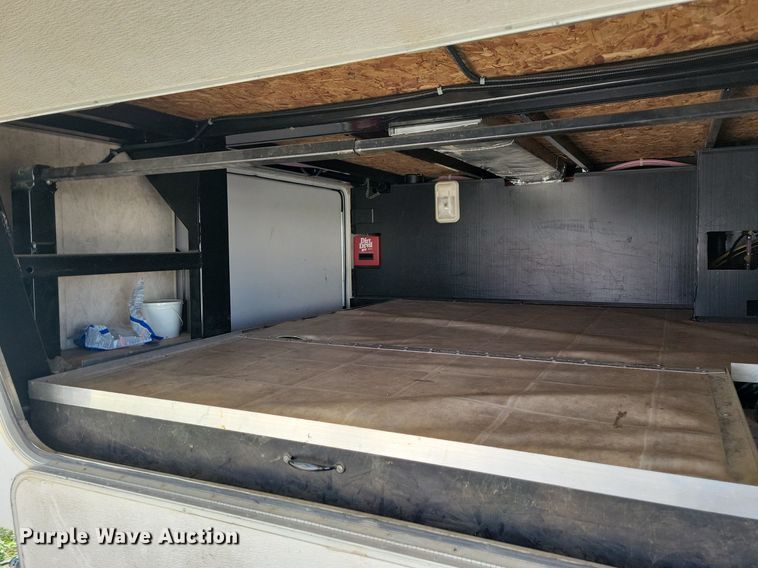 image for item DN4105 2005 Holiday Rambler Presidential  camper