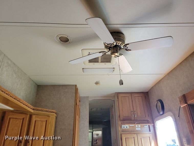 image for item DN4105 2005 Holiday Rambler Presidential  camper