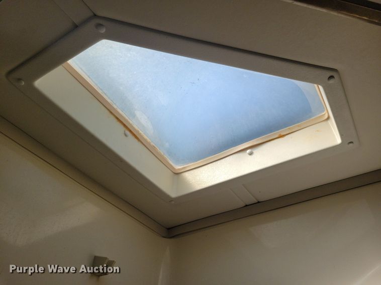 image for item DN4105 2005 Holiday Rambler Presidential  camper