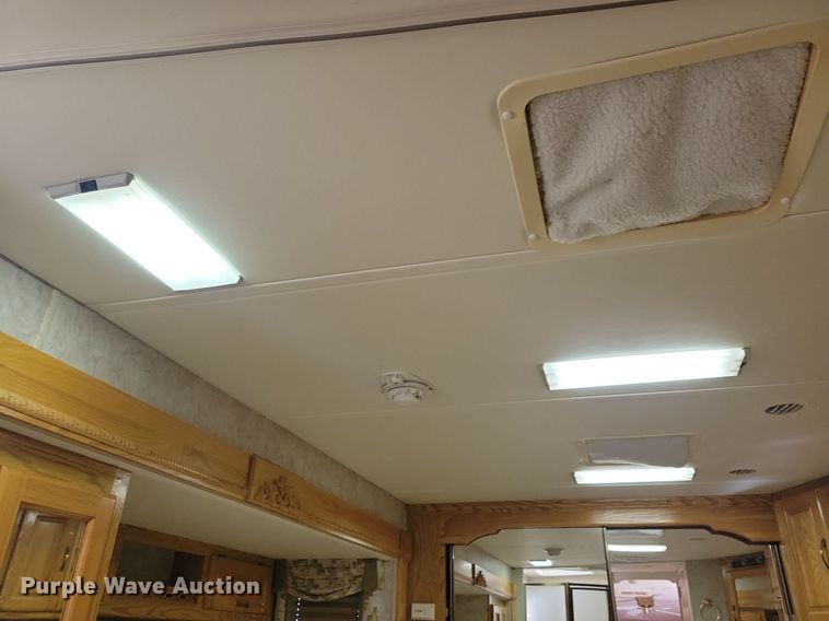 image for item DN4105 2005 Holiday Rambler Presidential  camper