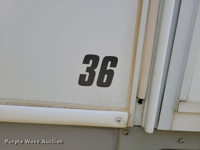 image for item DN4105 2005 Holiday Rambler Presidential  camper